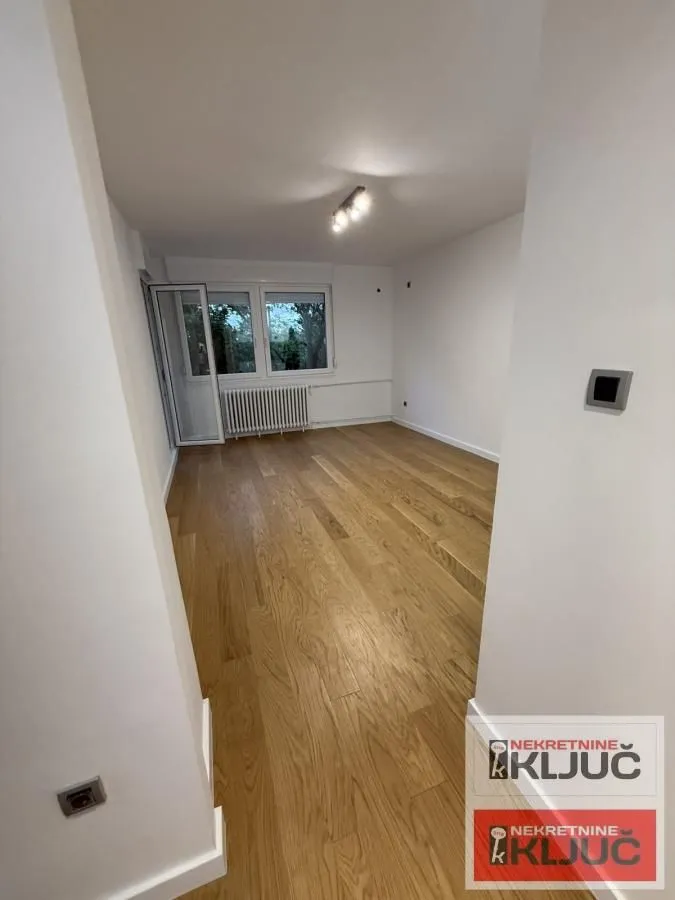 Prodaja, dvosoban stan, 48m², Avijatičarsko naselje, Novi Sad Sve Podlokacije