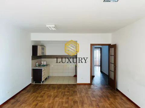 Rent, three bedroom apartment, 110m², City Kvart, Podgorica - image 5