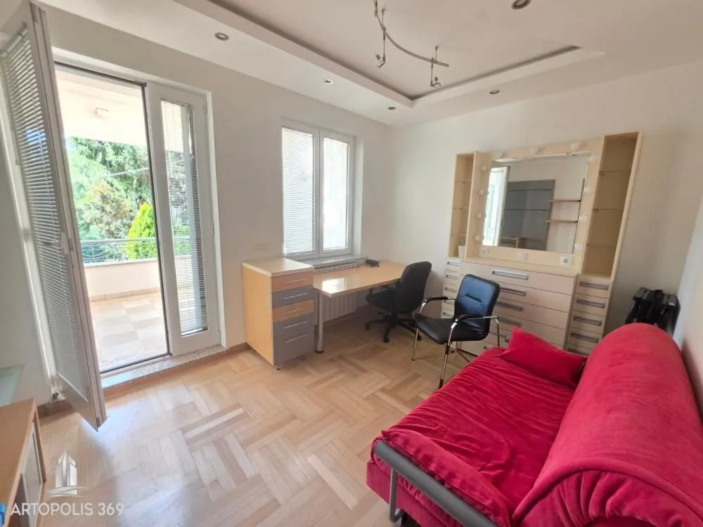 Izdavanje, kuća, 290m², Zvezdin Stadion, Beograd