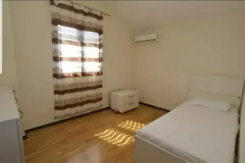 Rent, three bedroom apartment, 110m², Babin Do, Budva - image 5