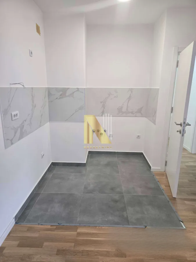 Prodaja, četvorosoban stan, 79m², Podbara, Novi Sad Sve Podlokacije