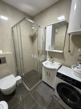Rent, three bedroom apartment, 100m², City Kvart, Podgorica - image 11