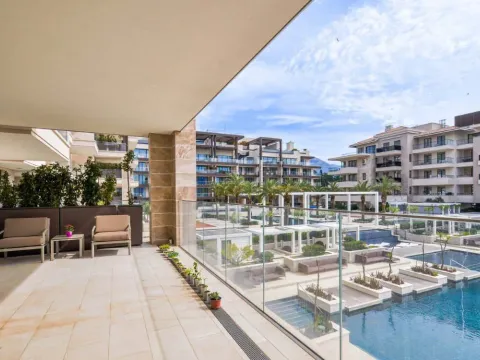 Prodaja, trosoban stan, 215m², Porto Montenegro, Tivat - image 7