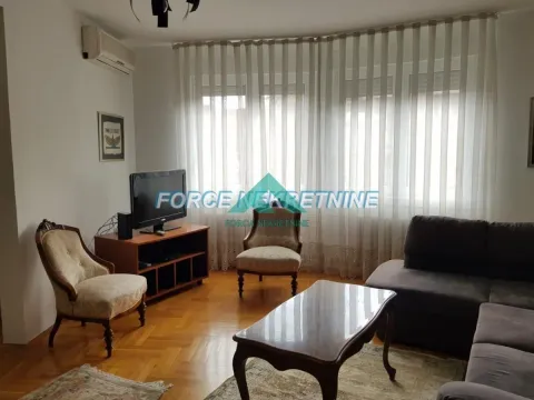 Sale, three bedroom apartment, 85m², Kalenić Pijaca, Vračar Sve Podlokacije - image 3