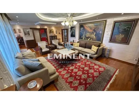 Izdavanje, trosoban stan, 140m², Stari Grad, Beograd - image 2