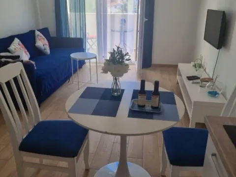 Izdavanje, garsonjera, 31m², Golubovina, Budva - image 12