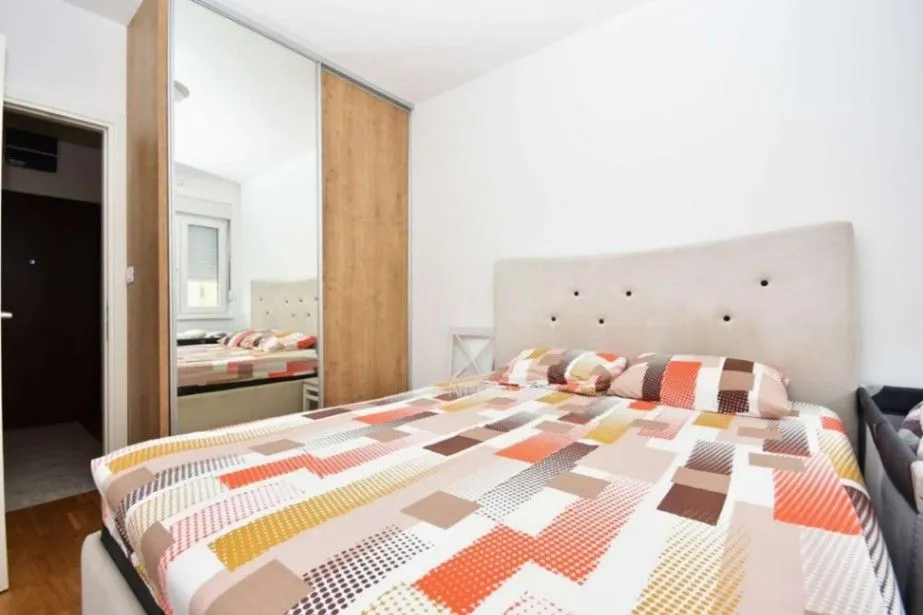 Izdavanje, dvosoban stan, 65m², City Kej, Podgorica