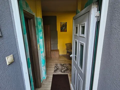 Izdavanje, jednosoban stan, 30m², Zabjelo, Podgorica - image 1