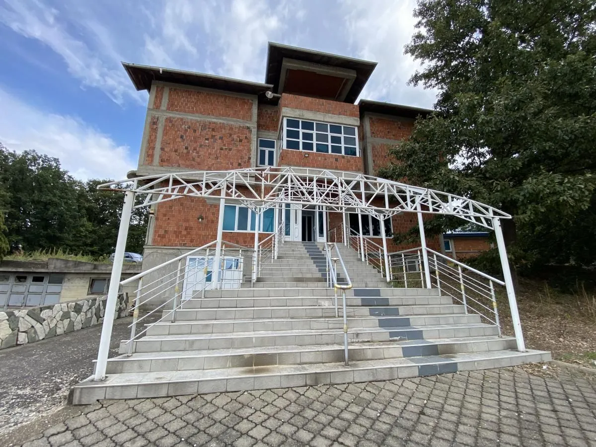 Rent, office space, 800m², Despotovac, Srbija