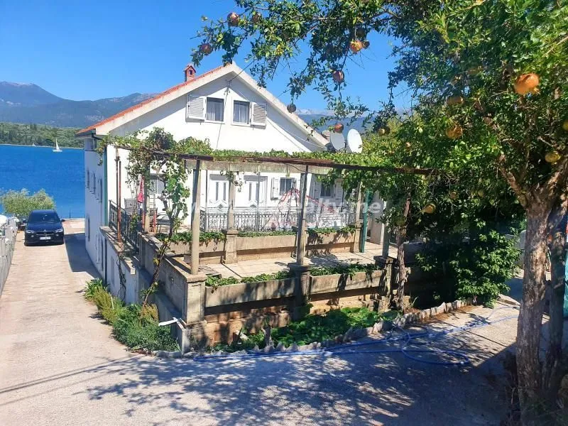 Prodaja, kuća, 187m², Bogišići, Tivat