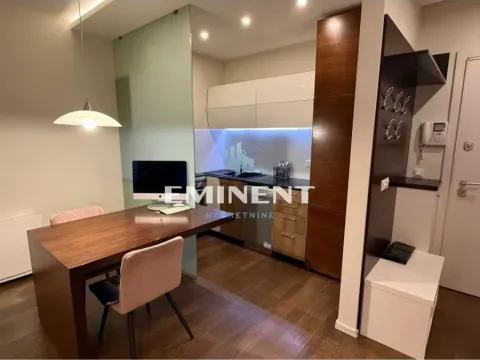 Izdavanje, dvosoban stan, 52m², Slavija, Vračar Sve Podlokacije - image 4