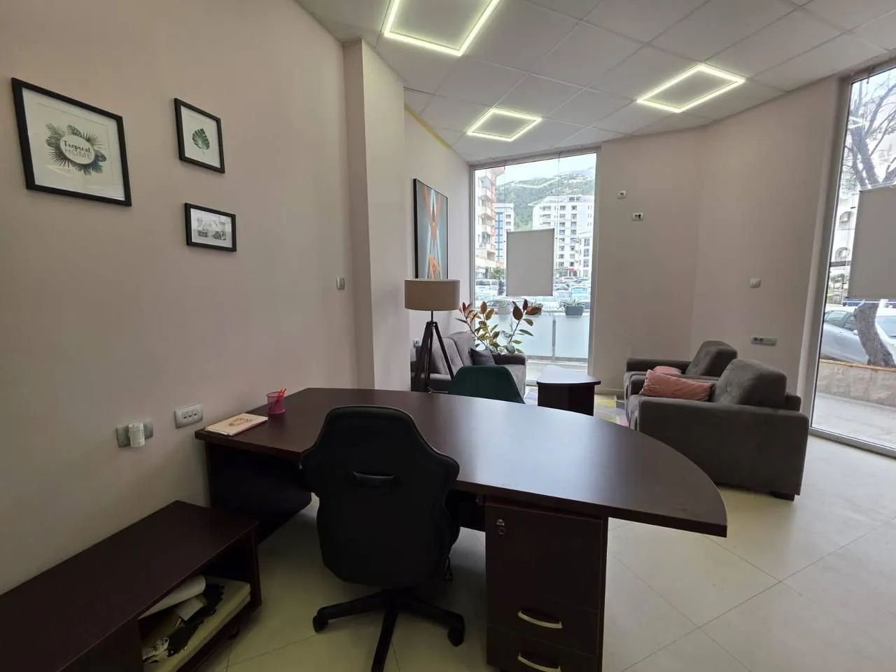 Rent, office space, 30m², Rozino, Budva