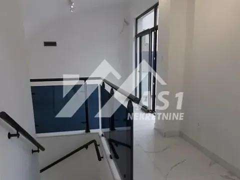 Poslovni prostor in Spens