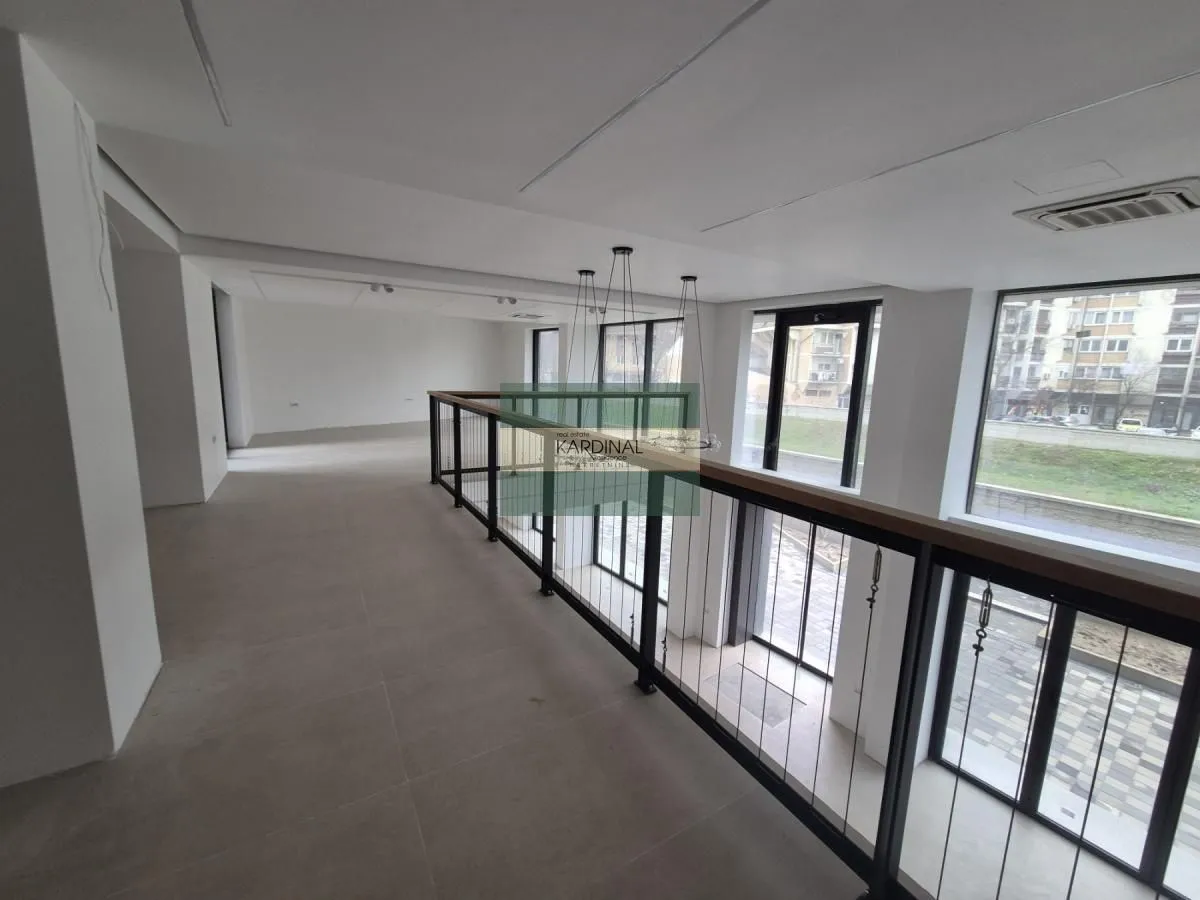 Rent, office space, 257m², Centar, Paraćin