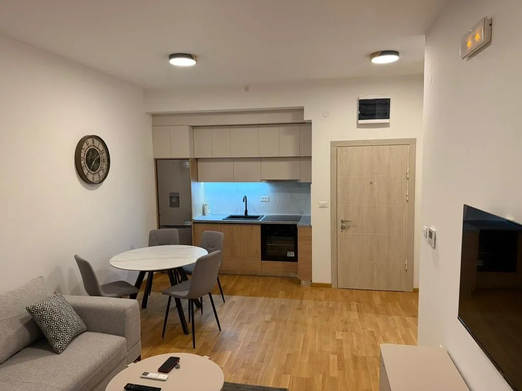 Izdavanje, jednosoban stan, 43m², Donja Gorica, Podgorica
