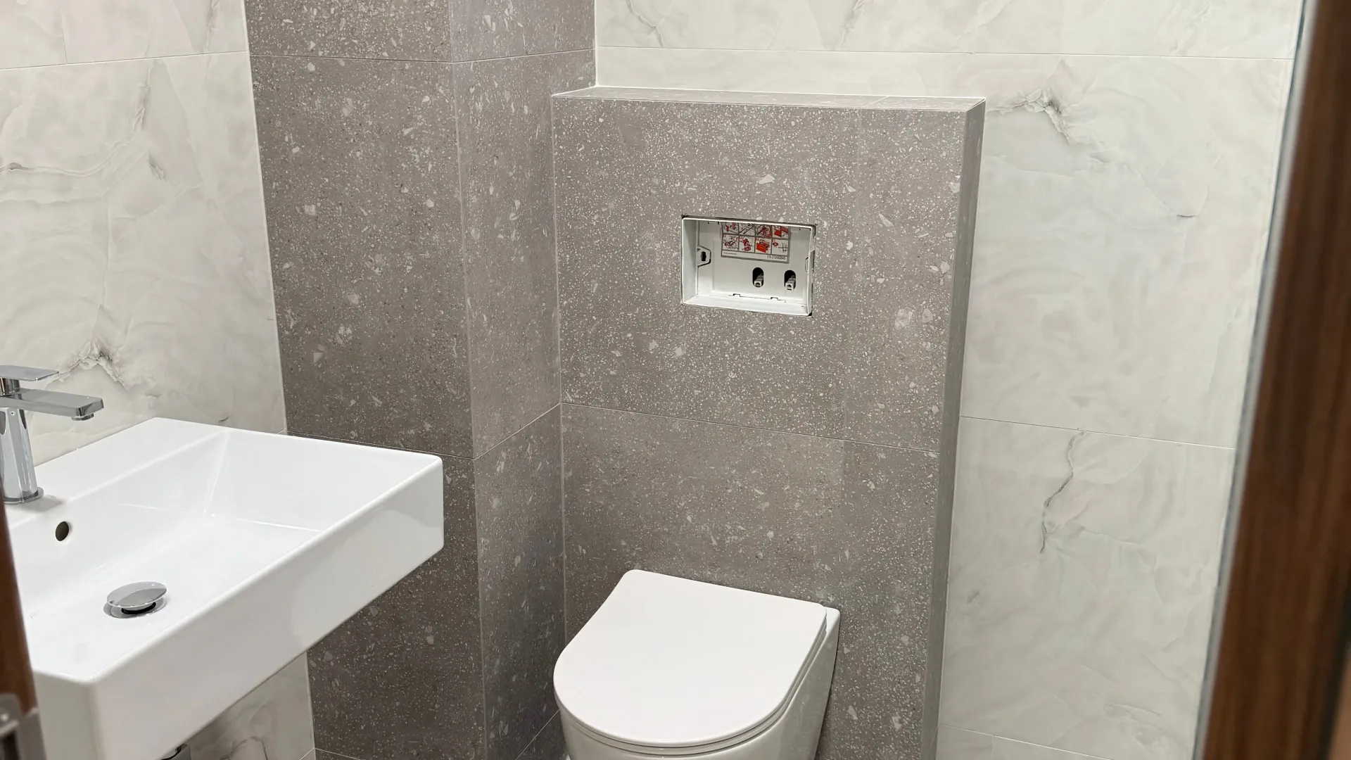 Prodaja, dvosoban stan, 67m², Rozino, Budva