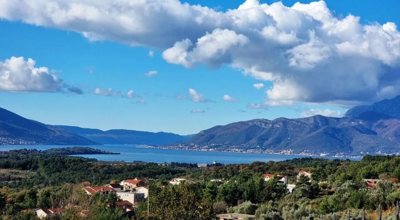 Sale, three bedroom apartment, 101m², Kotor, Crna Gora