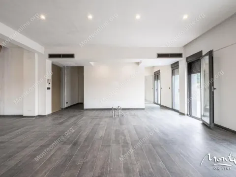 Prodaja, trosoban stan, 236m², Tivat, Crna Gora - image 5