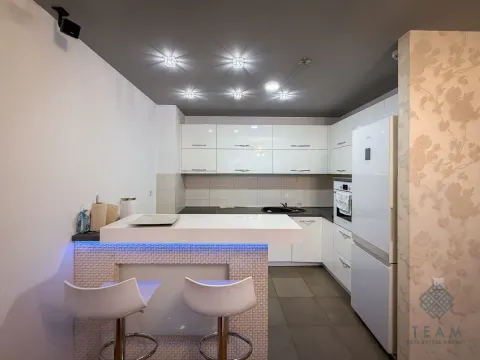 Rent, two bedroom apartment, 75m², City Kvart, Podgorica - image 4