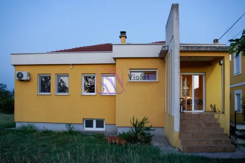 Izdavanje, kuća, 160m², Zeta, Podgorica - image 5