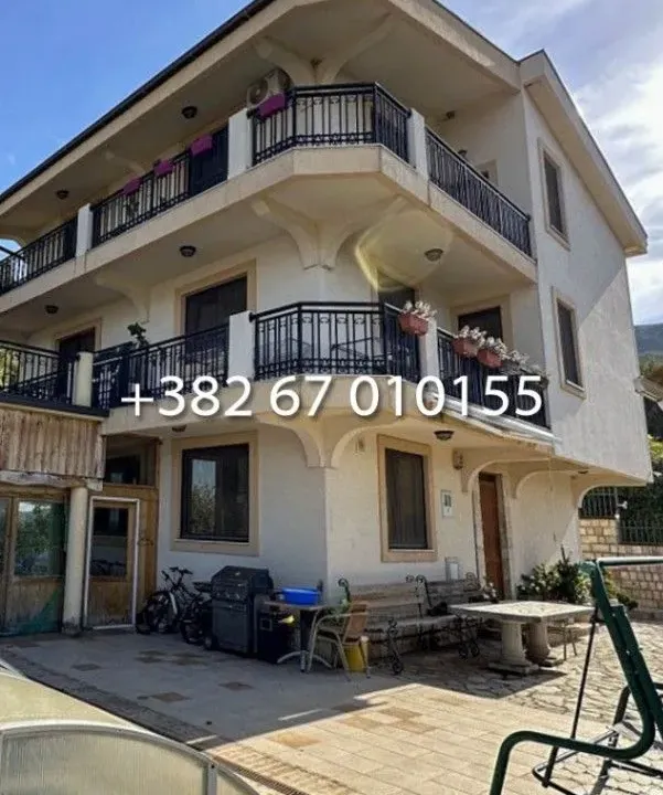 Prodaja, kuća, 315m², Tomba, Bar