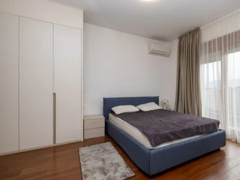 Izdavanje, četvorosoban stan, 127m², Master Kvart, Podgorica - image 10