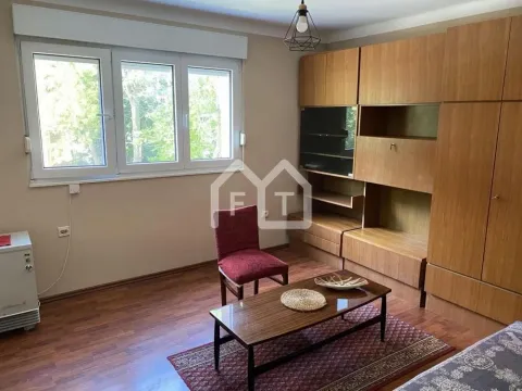 Izdavanje, trosoban stan, 60m², Cvetkova Pijaca, Zvezdara Sve Podlokacije - image 11