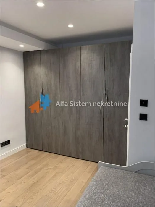 Rent, three bedroom apartment, 91m², Stari Grad, Beograd