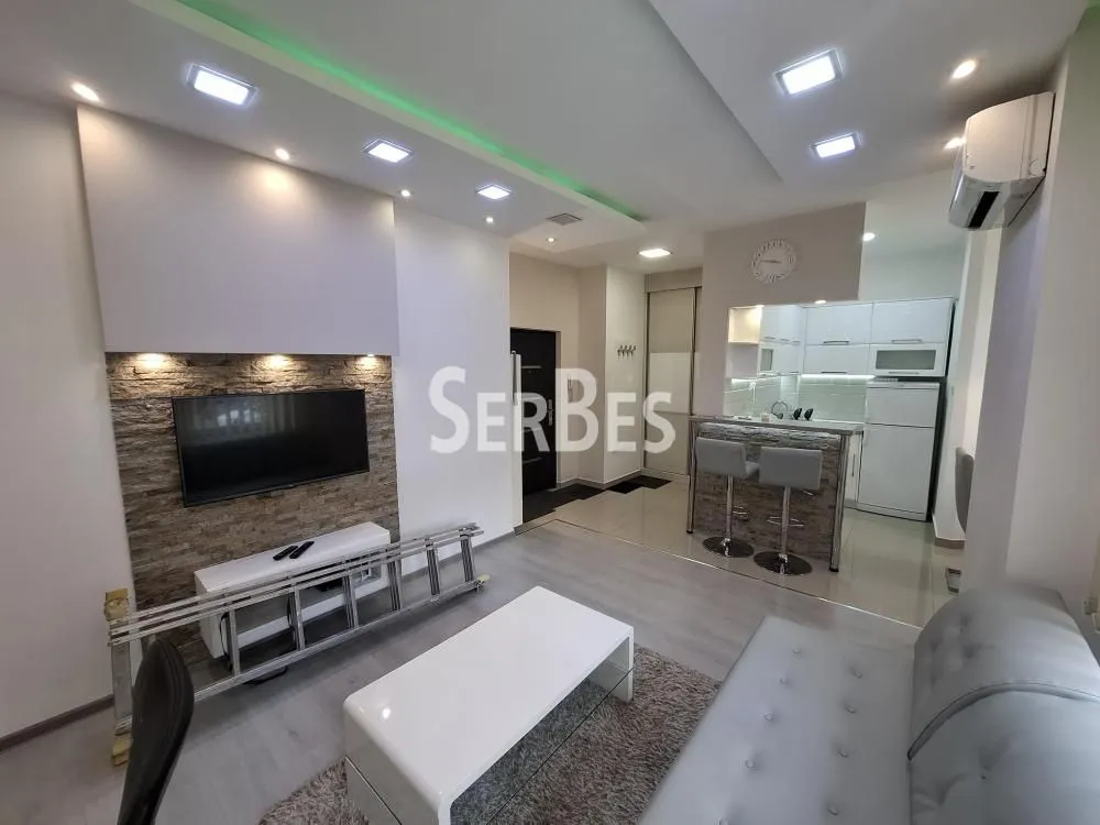 Izdavanje, dvosoban stan, 50m², Spens, Novi Sad Sve Podlokacije