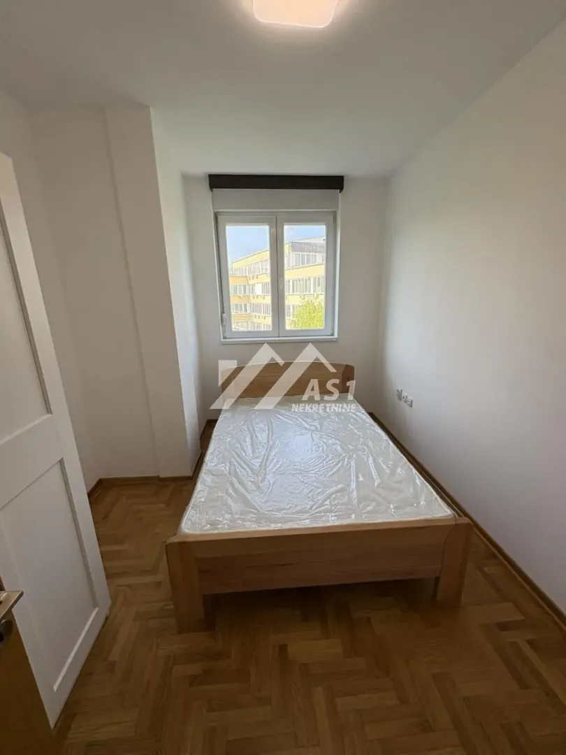 Izdavanje, trosoban stan, 60m², Rotkvarija, Novi Sad Sve Podlokacije