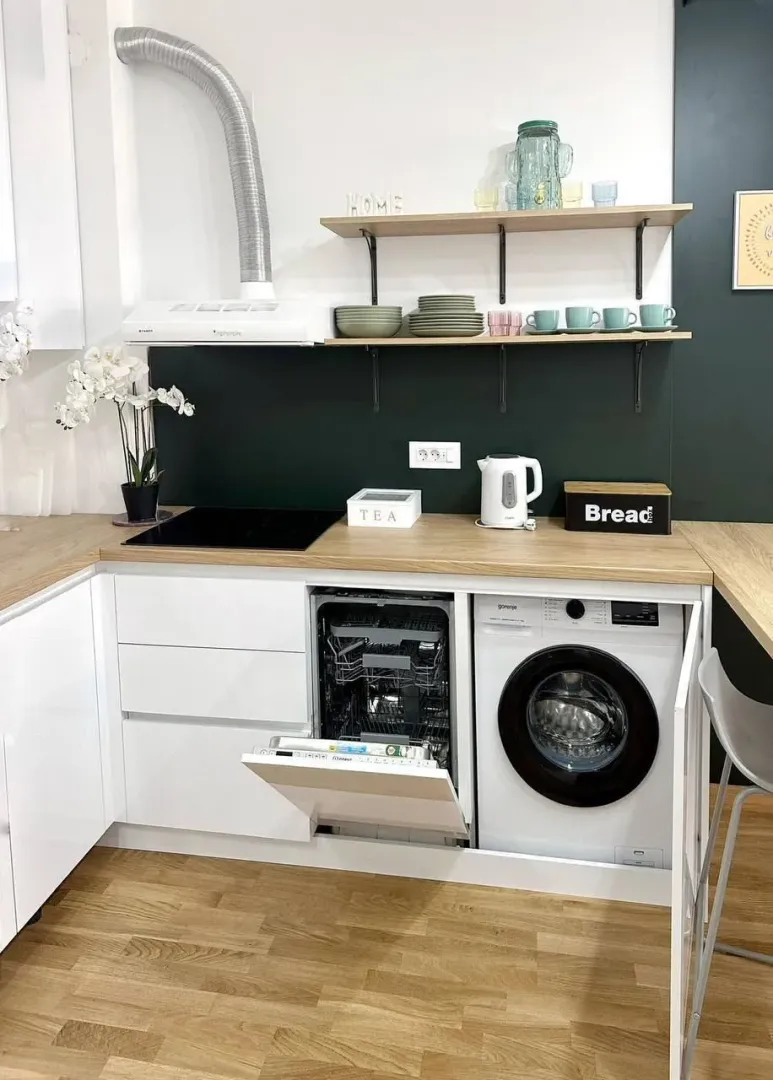 Rent, two bedroom apartment, 65m², Bečići, Budva