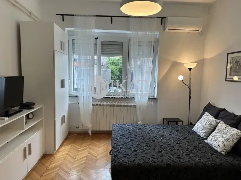 Rent, apartment, 25m², Skadarlija, Beograd - image 7