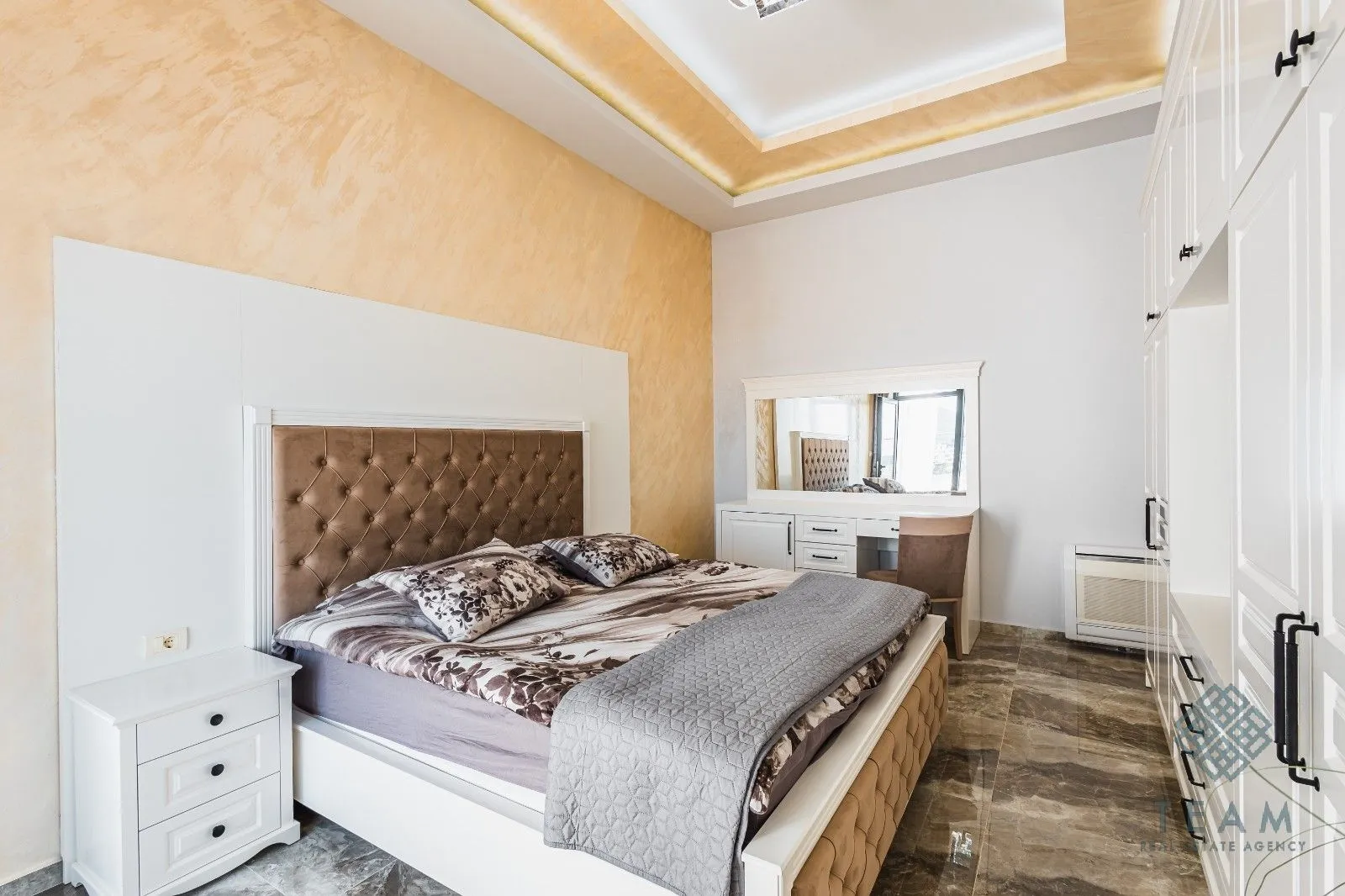 Sale, three bedroom apartment, 476m², Pinješ, Ulcinj