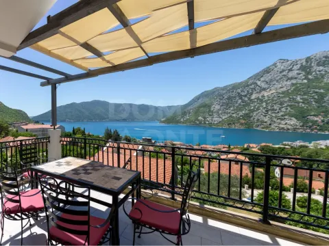 Sale, three bedroom apartment, 208m², Risan, Kotor - image 18