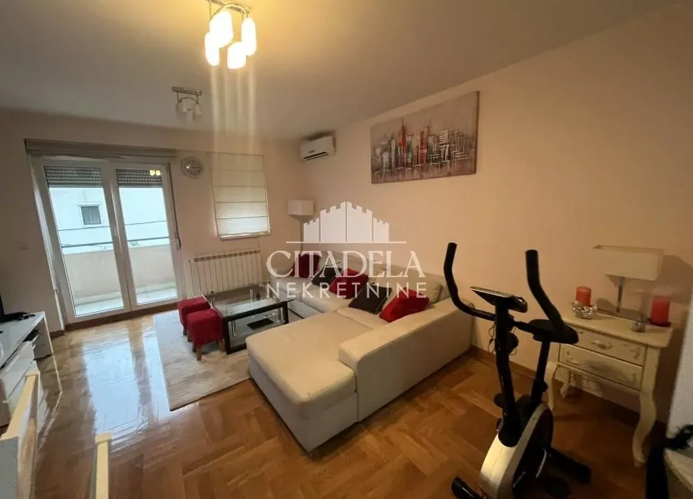 Prodaja, dvosoban stan, 64m², Kluz, Zvezdara Sve Podlokacije