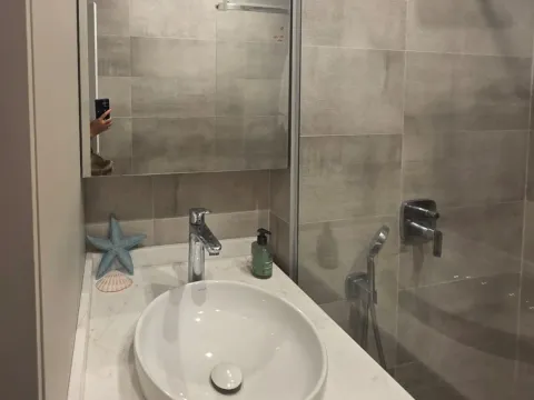 Izdavanje, dvosoban stan, 80m², Tivat, Crna Gora - image 13