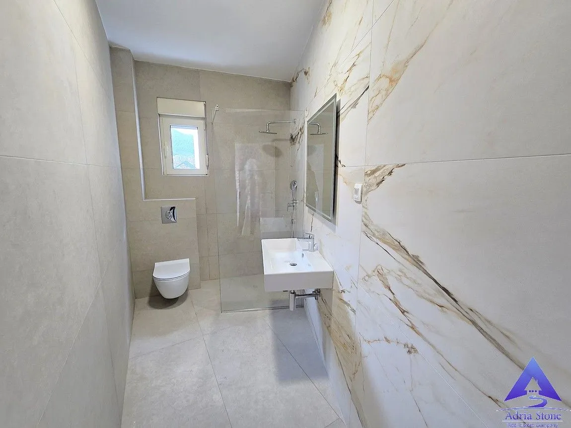 Prodaja, dvosoban stan, 65m², Centar, Budva