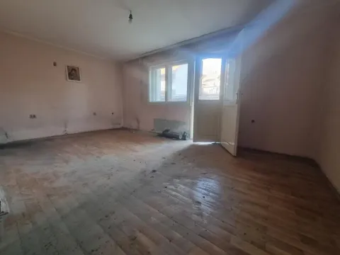 Stan in Zvezdara Sve Podlokacije