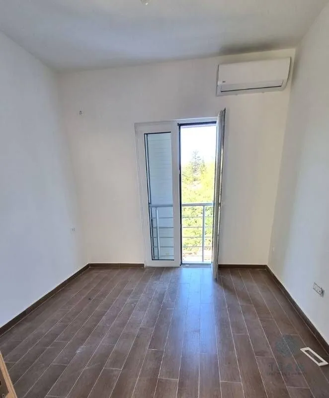 Prodaja, dvosoban stan, 81m², Đenovići, Herceg Novi