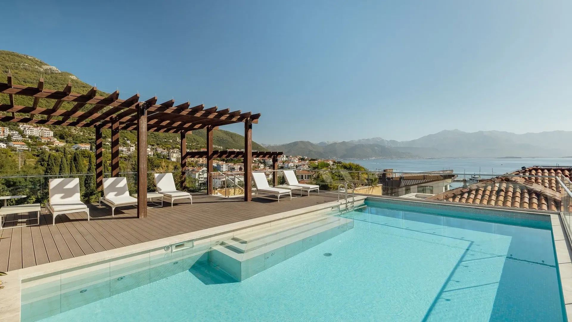 Prodaja, dvosoban stan, 290m², Portonovi, Herceg Novi