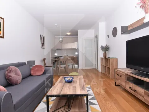 Prodaja, trosoban stan, 49m², Central Point, Podgorica - image 2