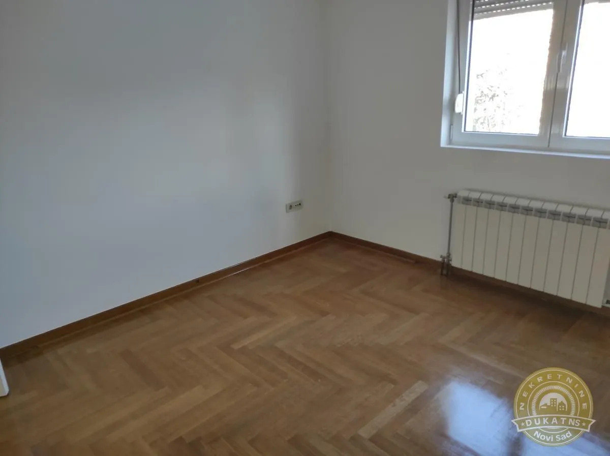 Prodaja, četvorosoban stan, 213m², Centar, Novi Sad