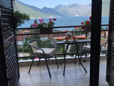 Sale, two bedroom apartment, 67m², Dobrota, Kotor - image 9