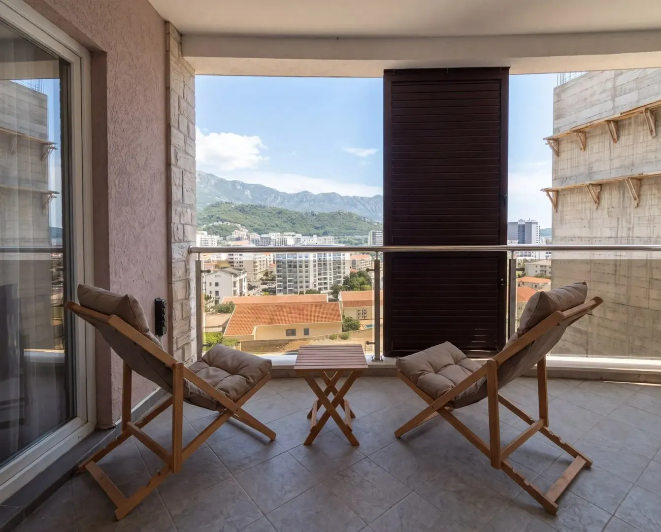 Rent, studio apartment, 42m², Bečići, Budva