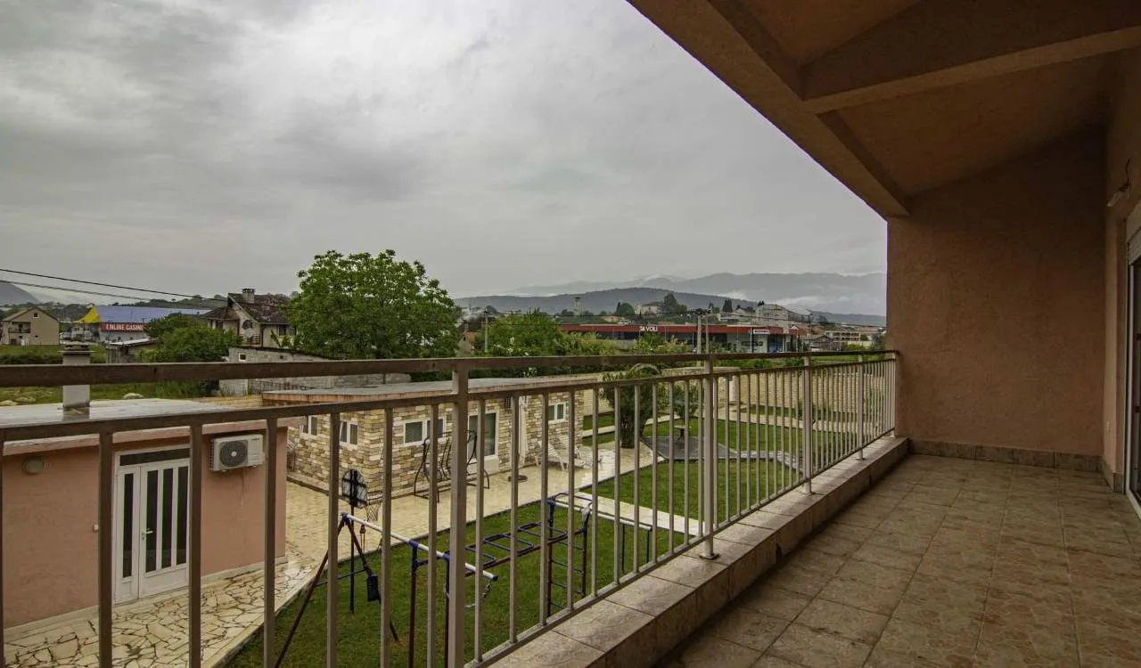 Prodaja, kuća, 400m², Danilovgrad, Crna Gora
