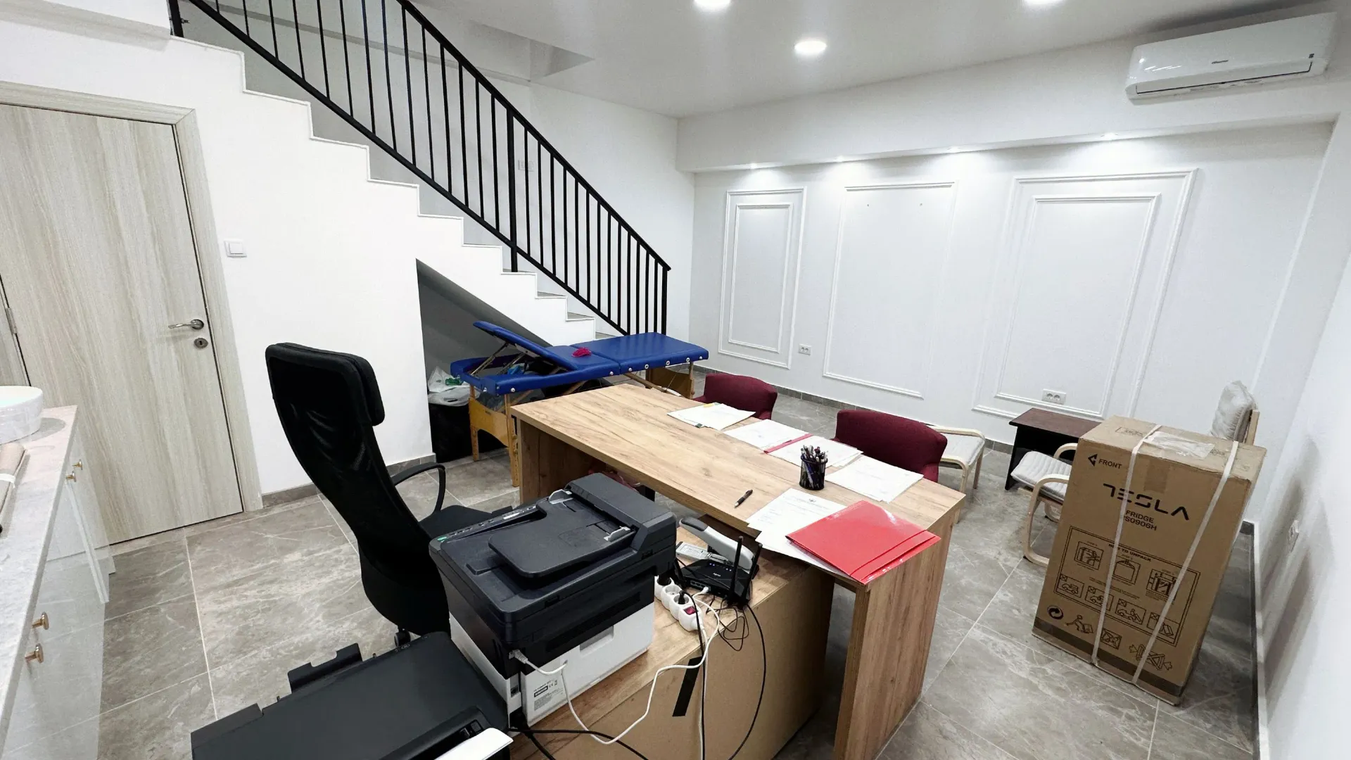 Izdavanje, poslovni prostor, 56m², Blok 9, Podgorica