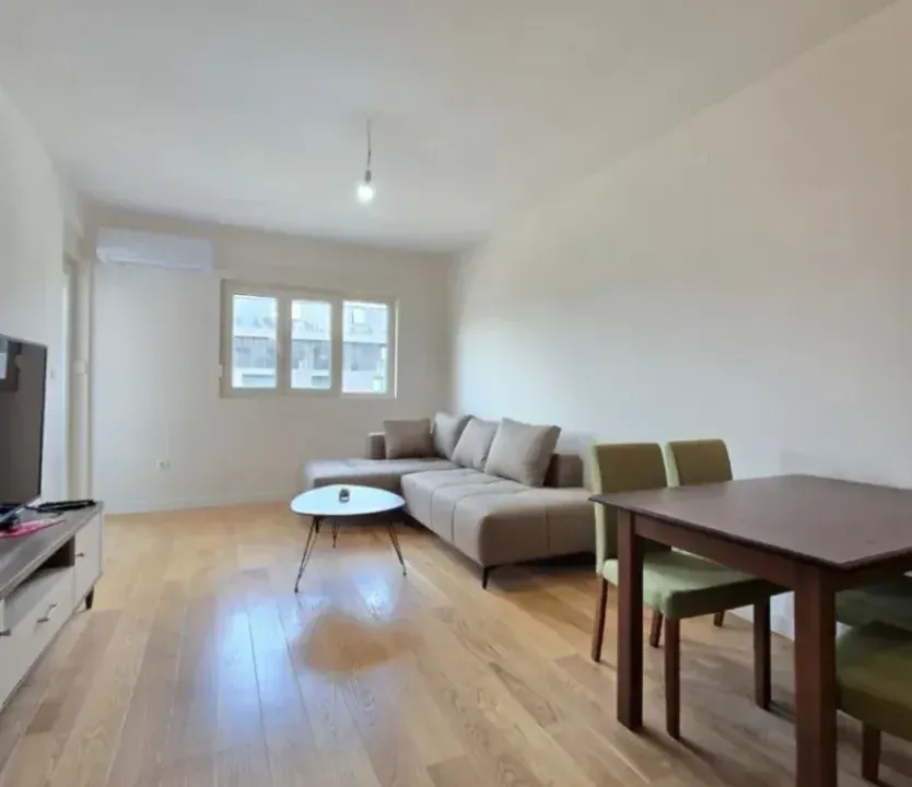 Prodaja, jednosoban stan, 49m², Central Point, Podgorica