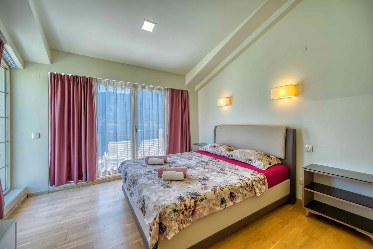 Sale, three bedroom apartment, 167m², Prčanj, Kotor