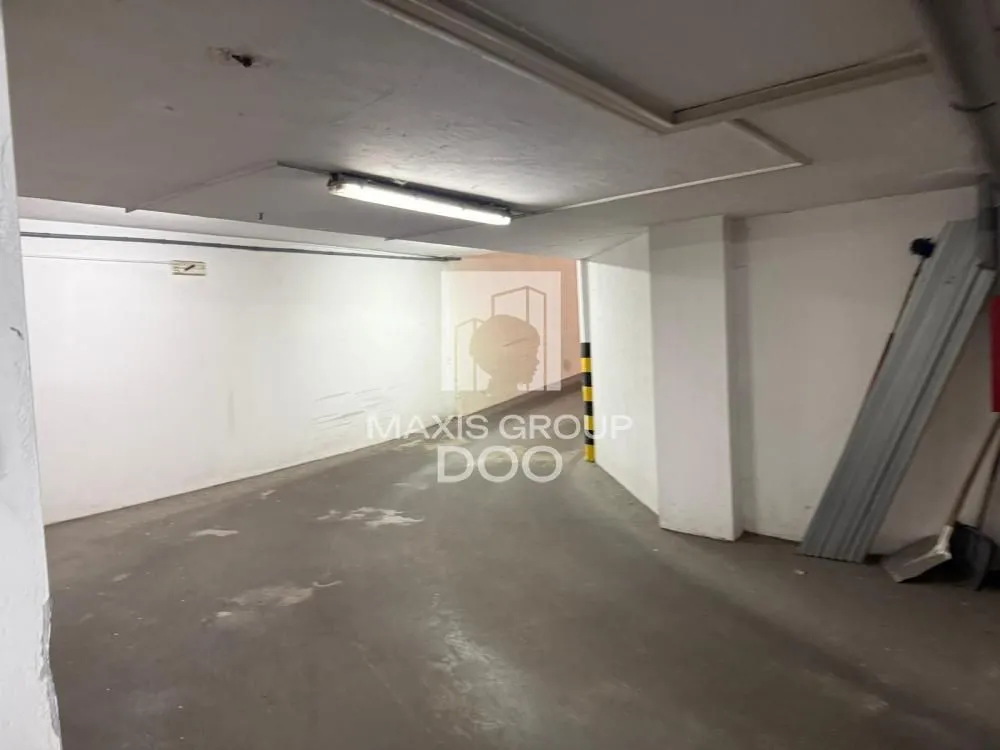 Izdavanje, četvorosoban stan, 85m², Vračar Centar, Vračar Sve Podlokacije