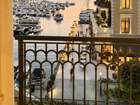 Izdavanje, četvorosoban stan, 225m², Porto Montenegro, Tivat - image 2